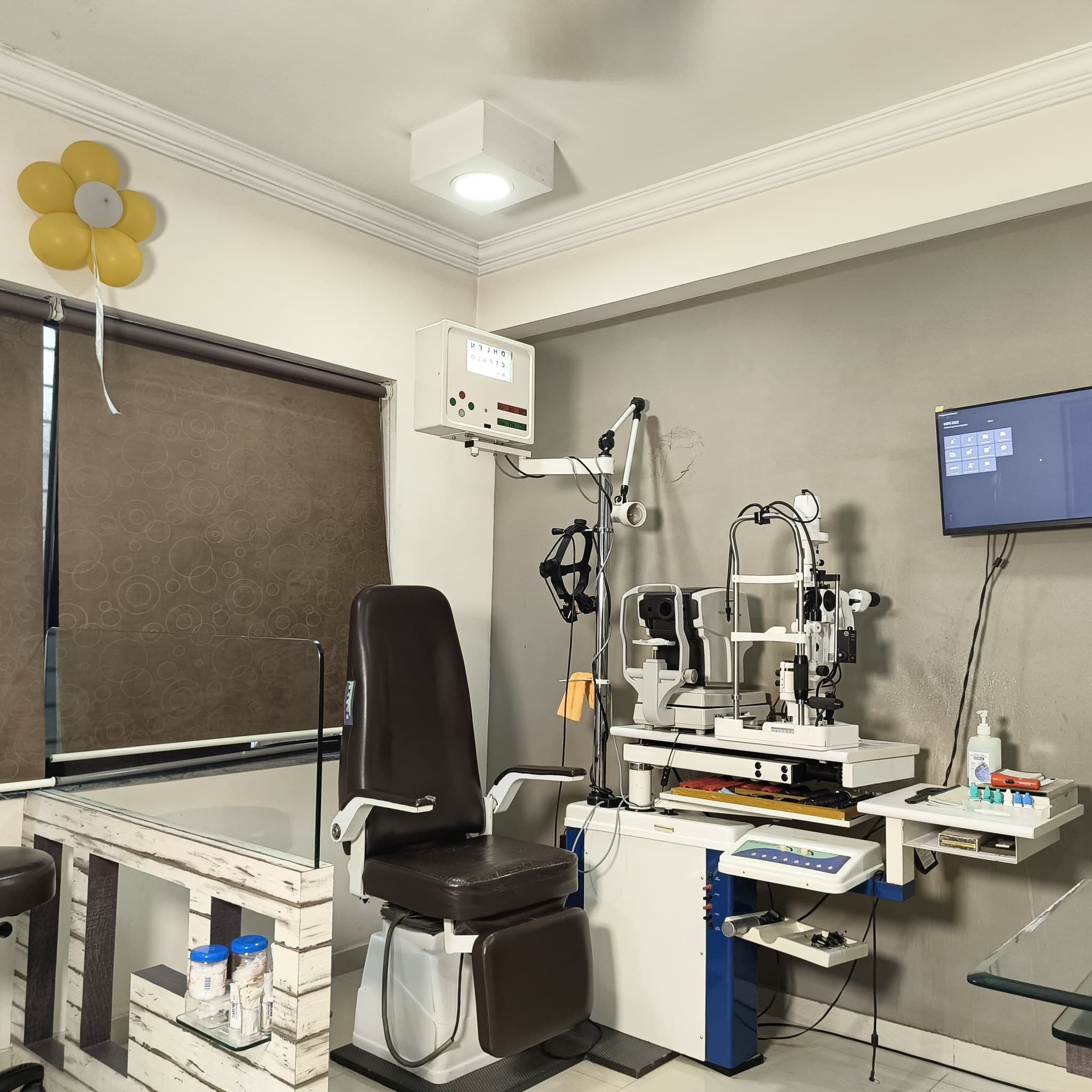 Advanced Ophthalmic Examination Suite with automated slit lamp and digital vision charts